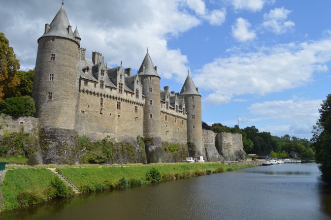 Josselin Chateau on the River Oise